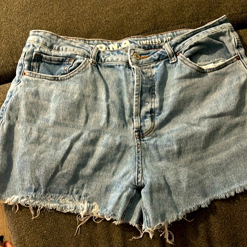 Song timeless fit distressed jean shorts